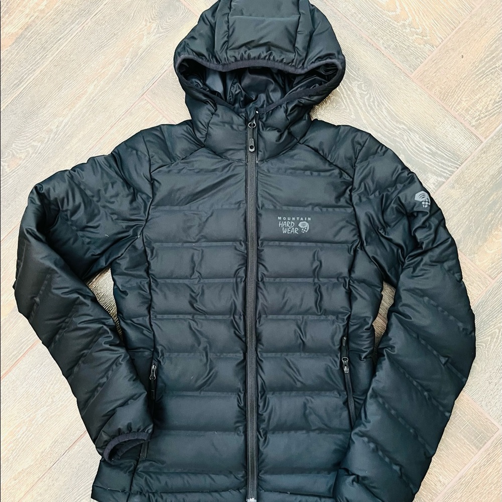 COPY - Mountain Hardwear down jacket